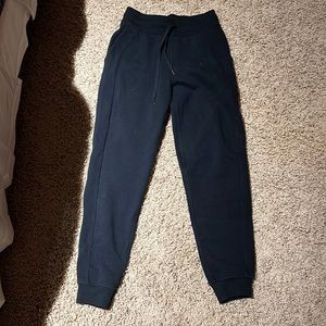 Lululemon Scuba sweatpants 28 inseam